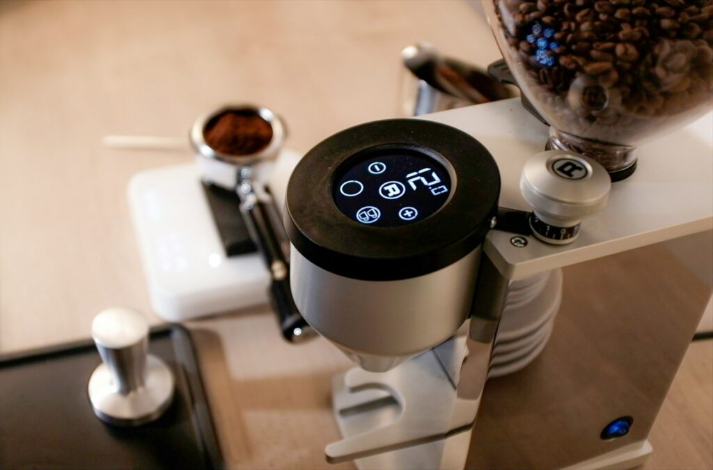 Espresso dialling-in equipment including scale, tamper, and portafilter